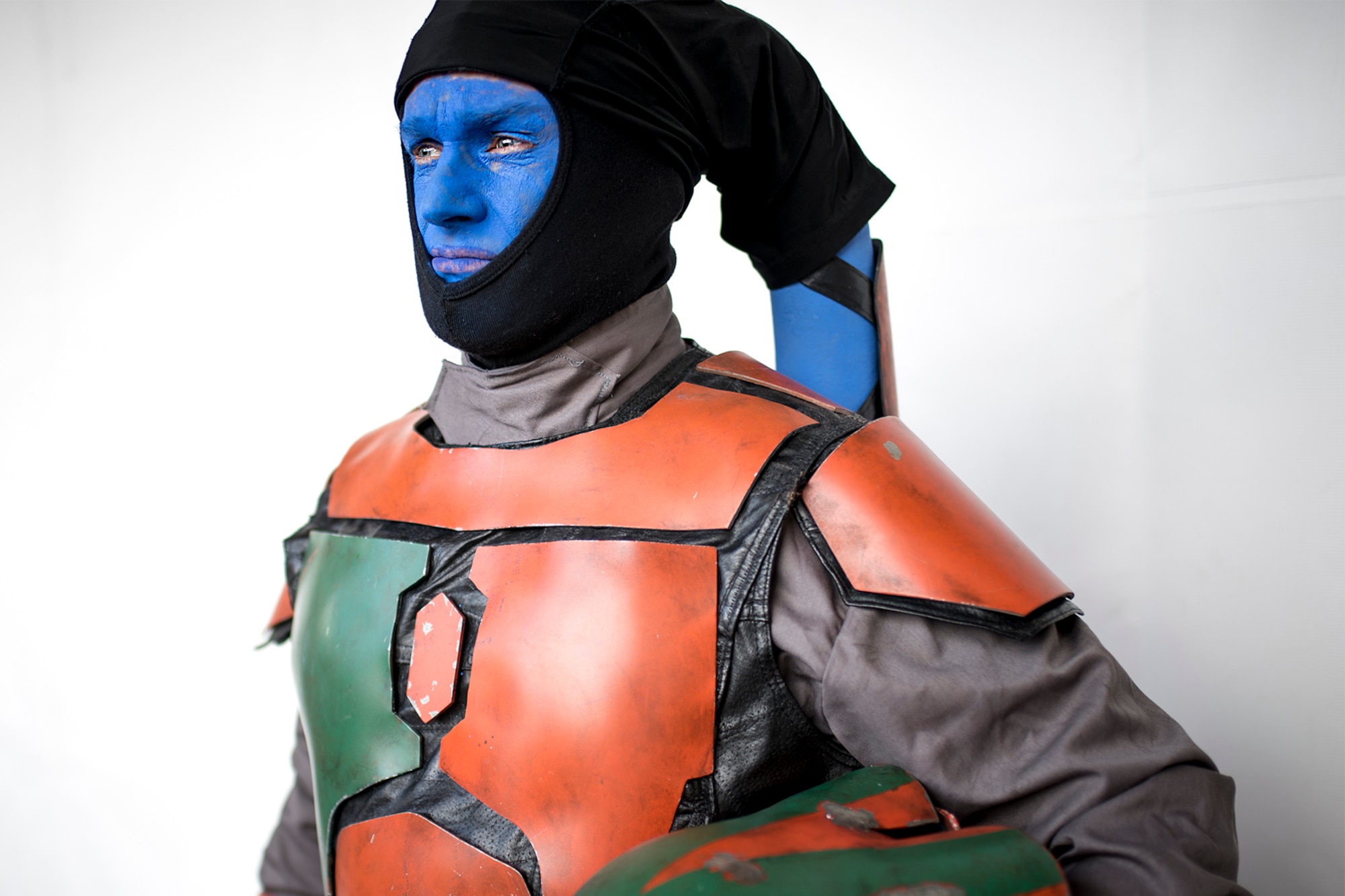 Nathan Hudson, recently retired 721st Communications Squadron flight chief of quality assurance, cosplays as a Twi’lek Mandalorian Mercenary from the Star Wars universe at the Colorado Springs Comic Con in Colorado Springs, Colorado, Aug. 26, 2017. Hudson has been crafting and creating his Mandalorian Mercenary outfit for the past three years. (U.S. Air Force photo by Senior Airman Dennis Hoffman)