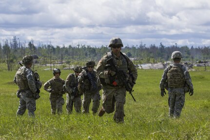 Cavalry Soldiers perform live-fire exercise