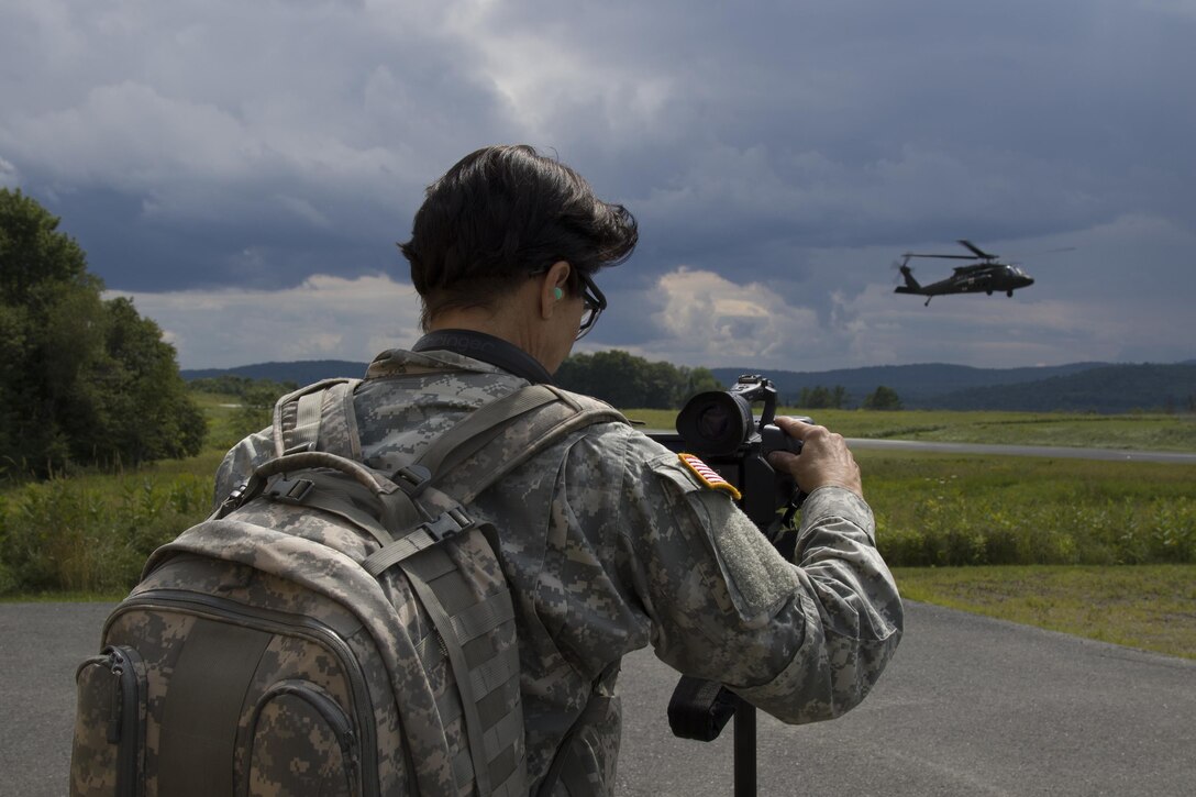 Public Affairs Soldier Records Training