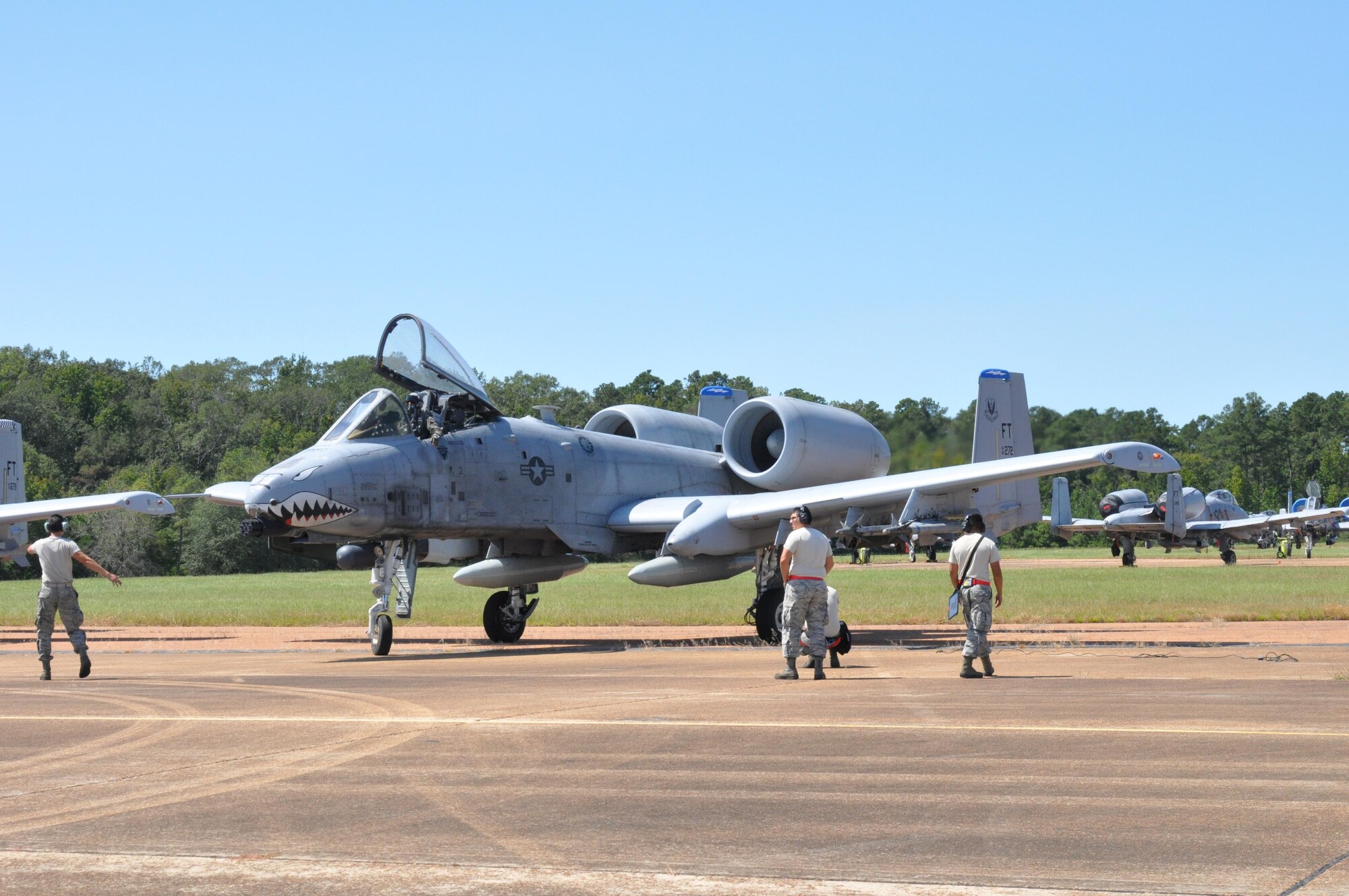 Moody AFB A-10s evacuate to Columbus AFB