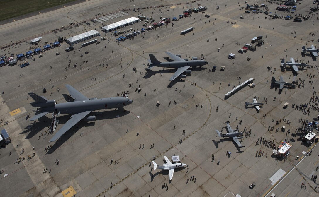 Air show aerial