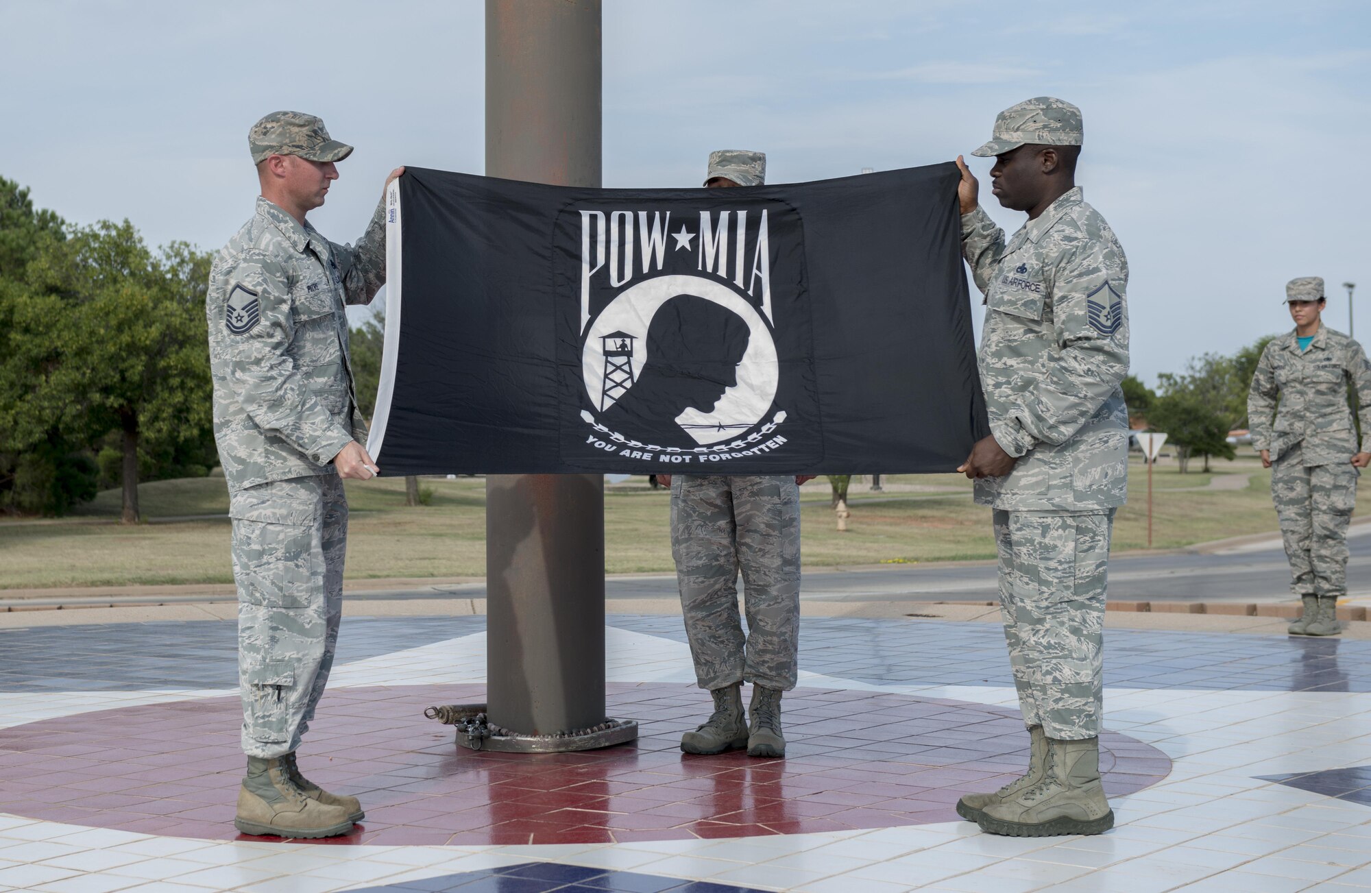 Team Dyess pays tribute to POW/MIAs on Remembrance Day