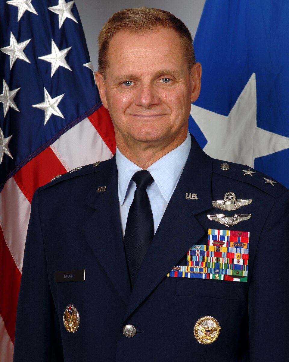 Maj. Gen. Russle Mack biography photo