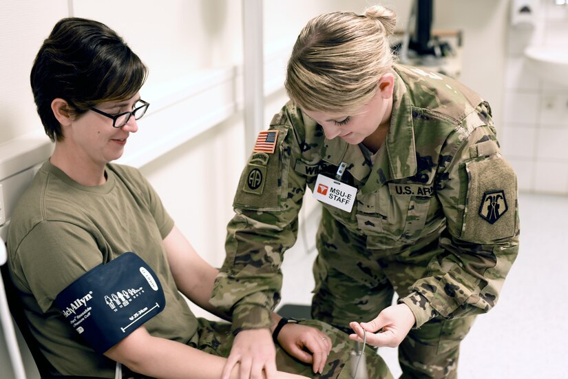 Active Duty, Army Reserve Medical Personnel Collaborate To Increase ...