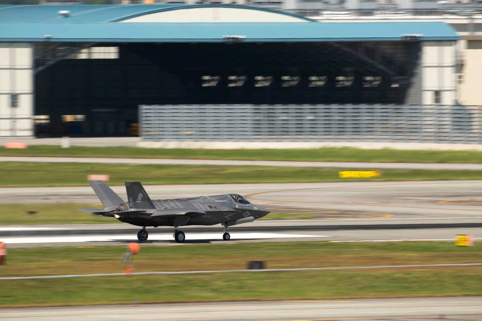 170918-M-KE800-0115 MARINE CORPS AIR STATION IWAKUNI, Japan