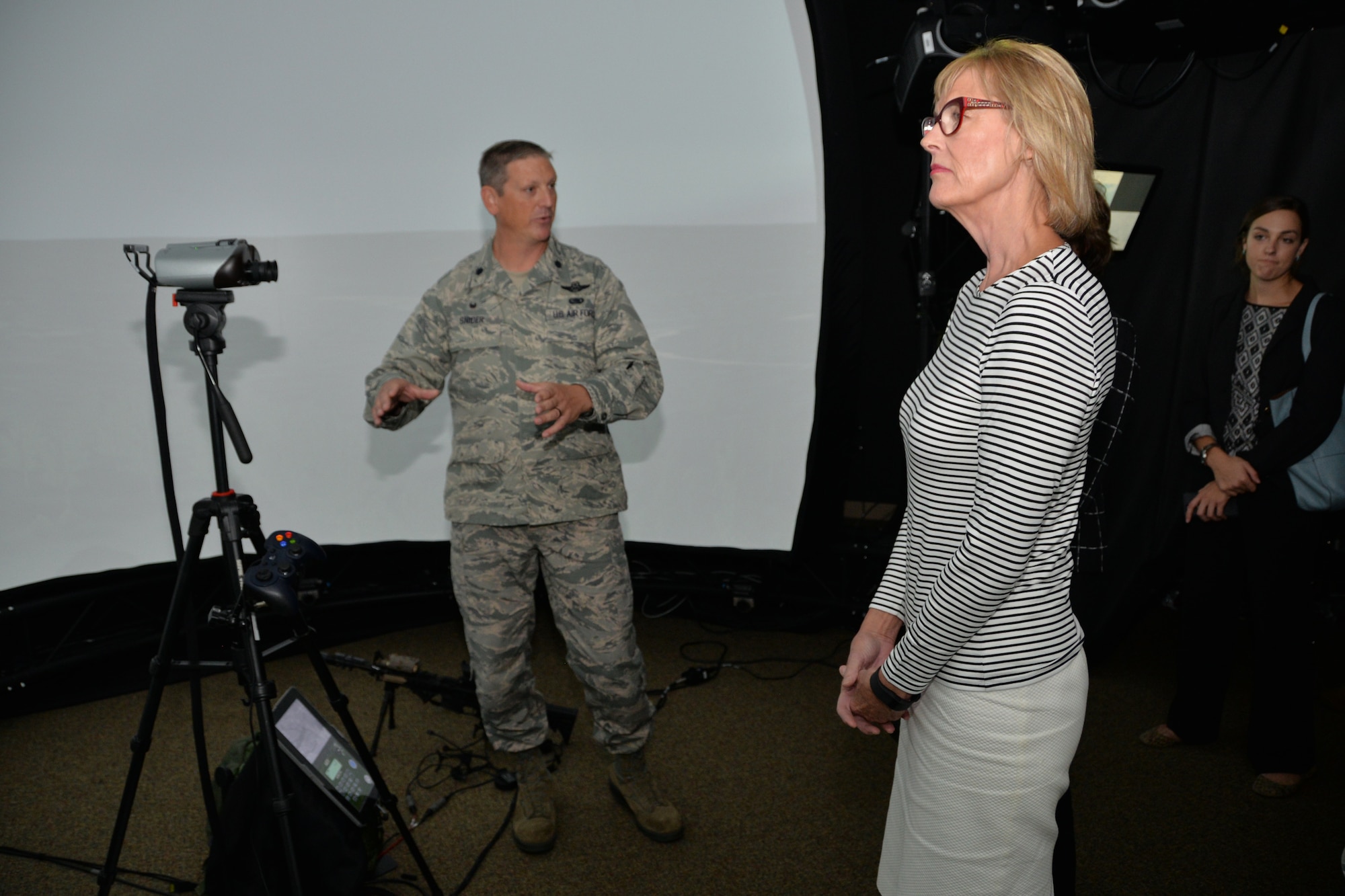 Lt. Governor of Indiana visits 181st Intelligence Wing