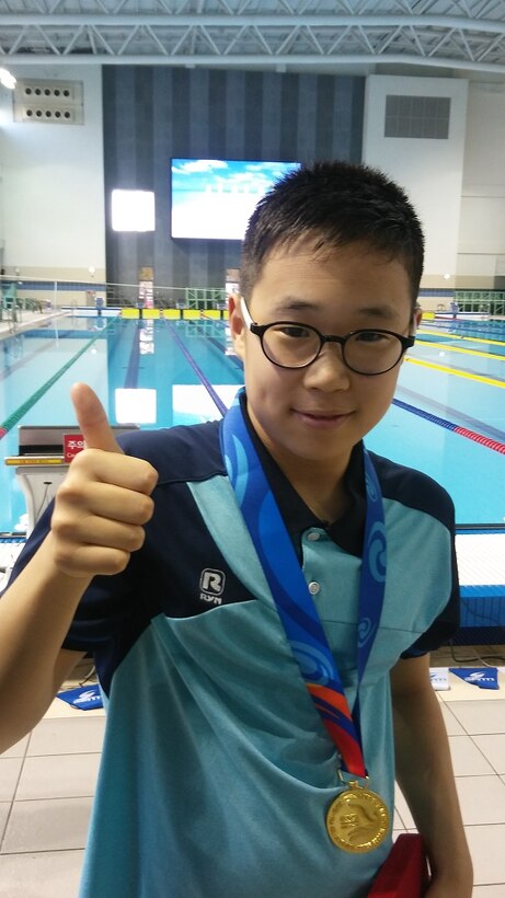 Shin Jun Ho, the son of Sin, Ki-sok, a program analyst at the Far East District Korea Program Relocation Office, recently took home the gold medal for the 2017 MBC Cup National Swimming Championship’s breaststroke 100m race