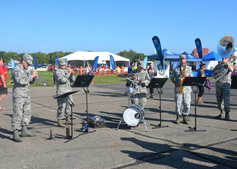 Scenes from the 2017 Air Force Marathon