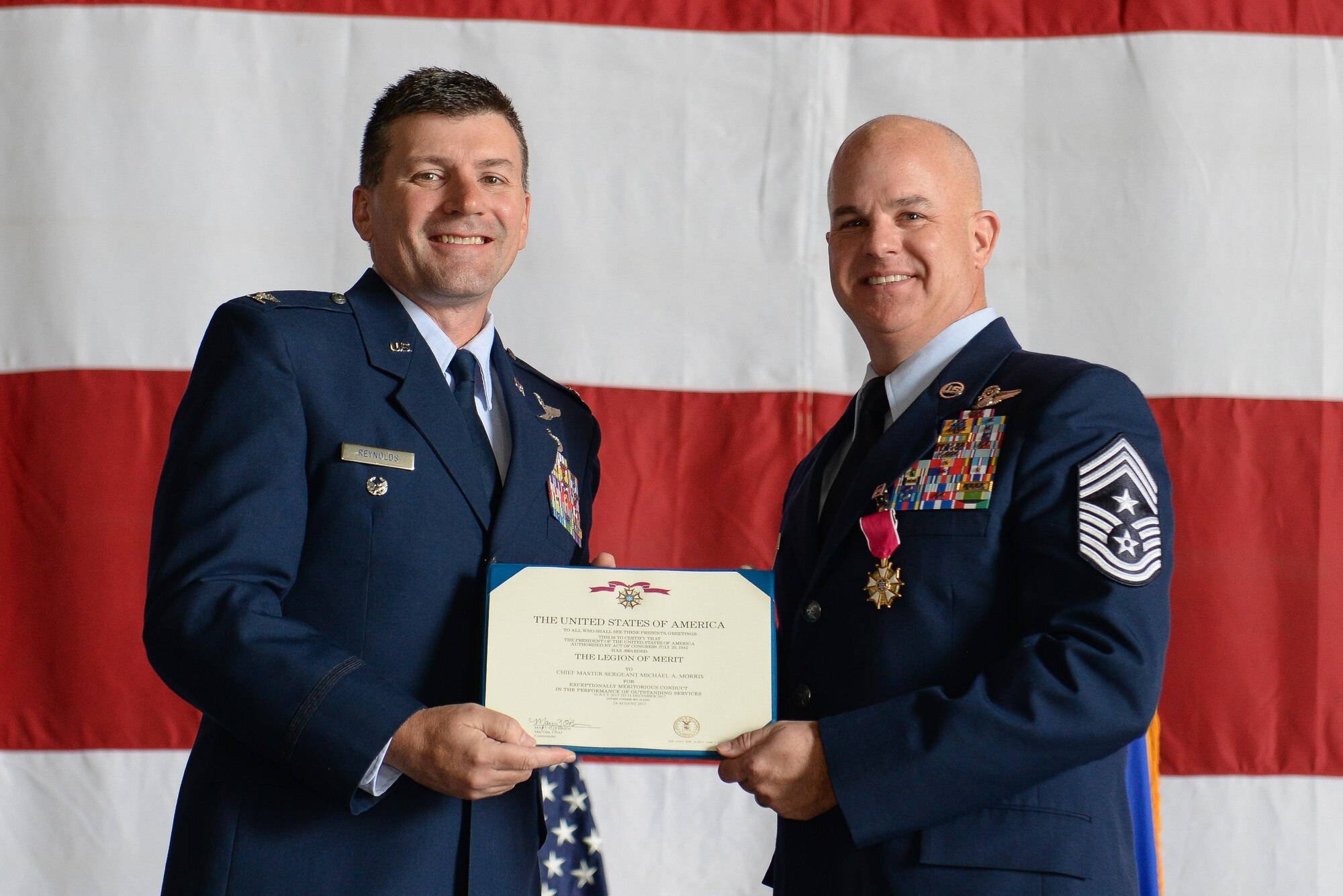 Command chief retires