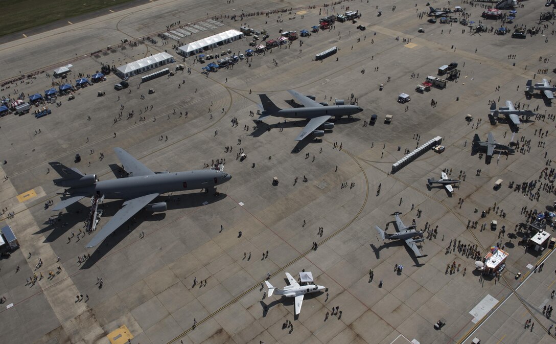 An aerial view of the flight line at the 2017 Andrews Air Show: Air and Space Expo at Joint Base Andrews, Md., Sept. 15, 2017. The three-day event displayed the Air Force’s capabilities through air power with demonstrations by the Thunderbirds, Army Golden Knights and the Air Force F-22 Demonstration Team. (U.S. Air Force photo by Airman 1st Class Emma James)