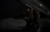 F-16