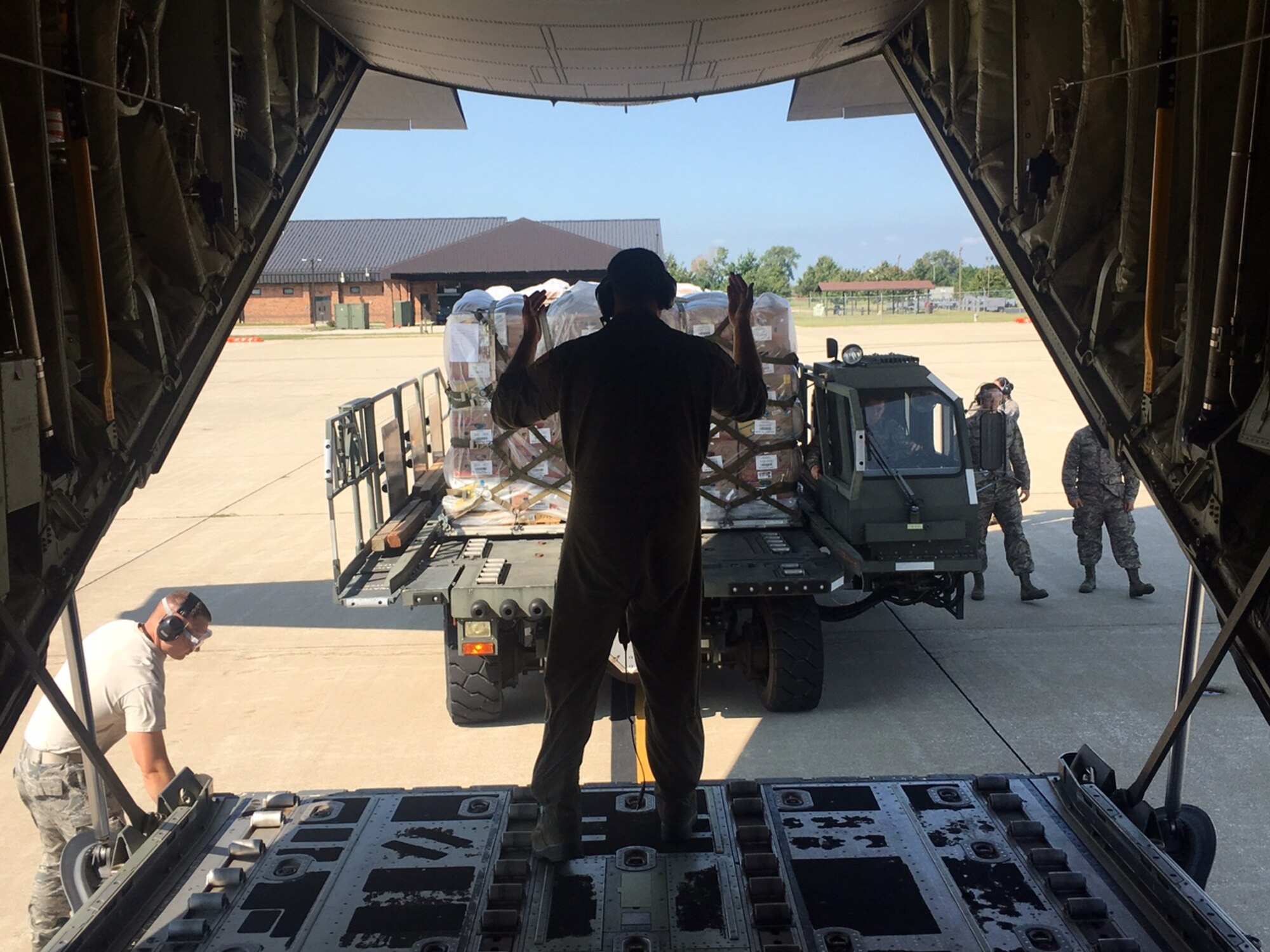 Dyess Airmen speak with 317th Airlift Group veterans