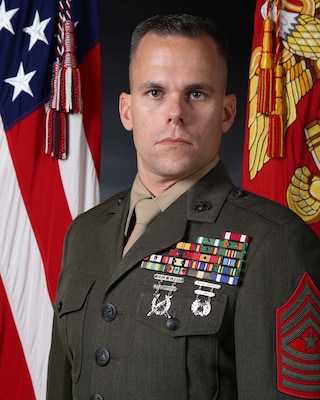 Sergeant Major David M. White > 3rd Marine Aircraft Wing > LeadersView