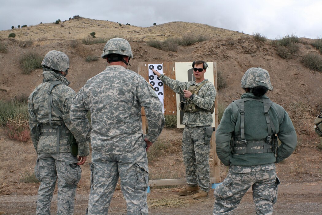 Utah Guardsmen team up for SARTS shooting clinic at Camp Williams