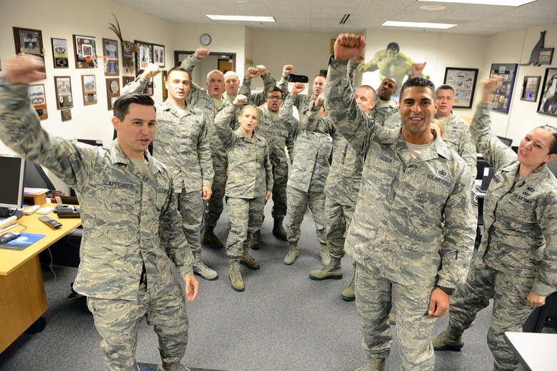 Recruiting New Recruiters Schoolhouse Trains Reservists Who Take The Challenge Citizen Airman Magazine Features