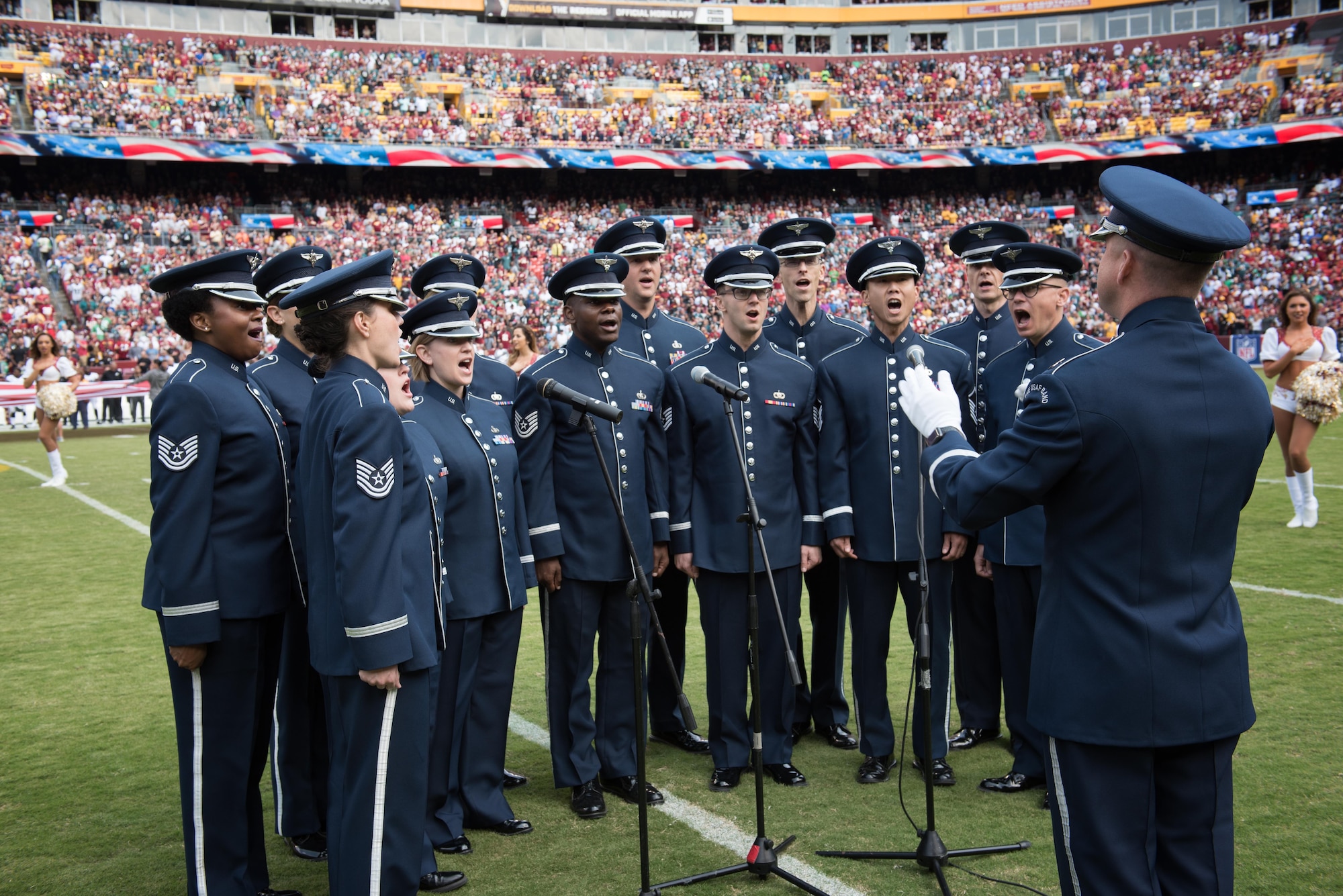 U.S. Air Force Band, Singing Sergeants to perform concert in Battle Ground