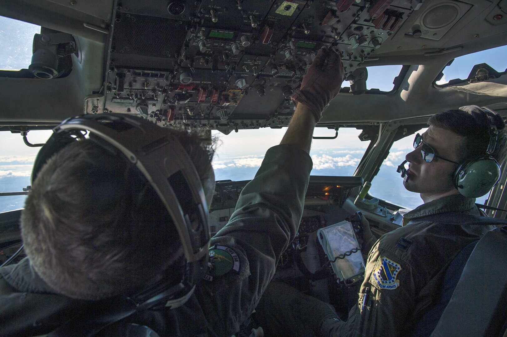 962nd & 970th Airborne Air Control Squadrons Conduct Total Force