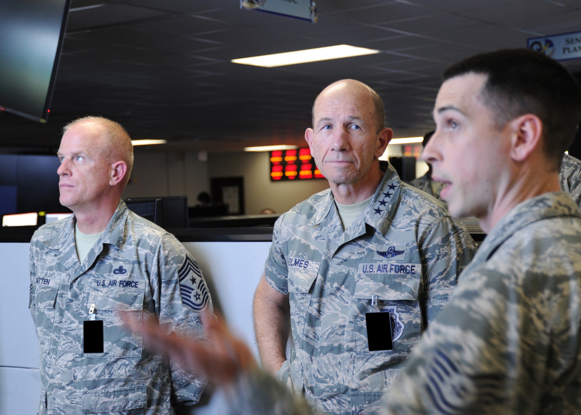 ACC commander visits 692nd ISRG