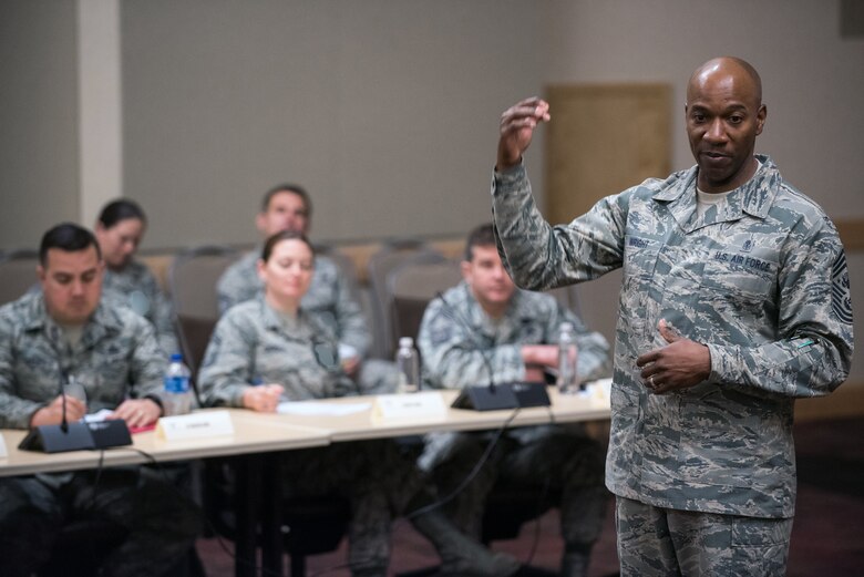 Chief Master Sgt. of the Air Force Kaleth O. Wright speaks to personnel attending an Air Force Element Senior Enlisted Leader Conference at the Pentagon, April 4, 2018. (DoD Photo by U.S. Army Sgt. James K. McCann)