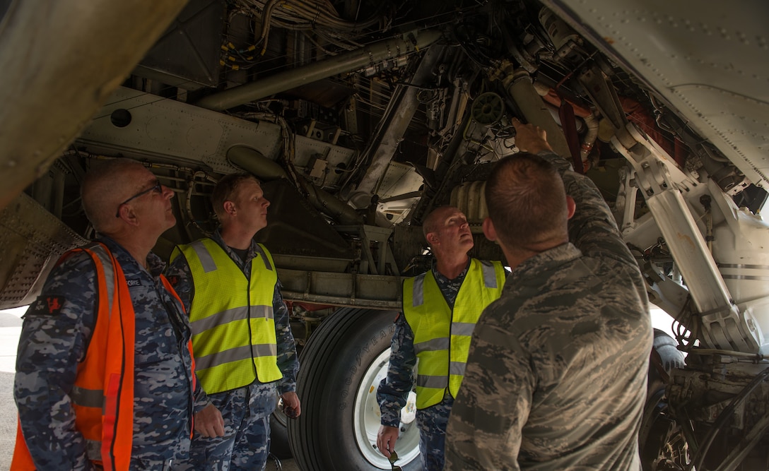 U.S. forces intergrate with Australian during EAC at RAAF base Darwin