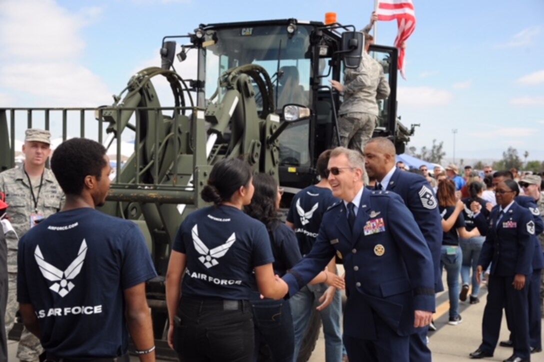 March Air & Space Expo: Mass Enlistment
