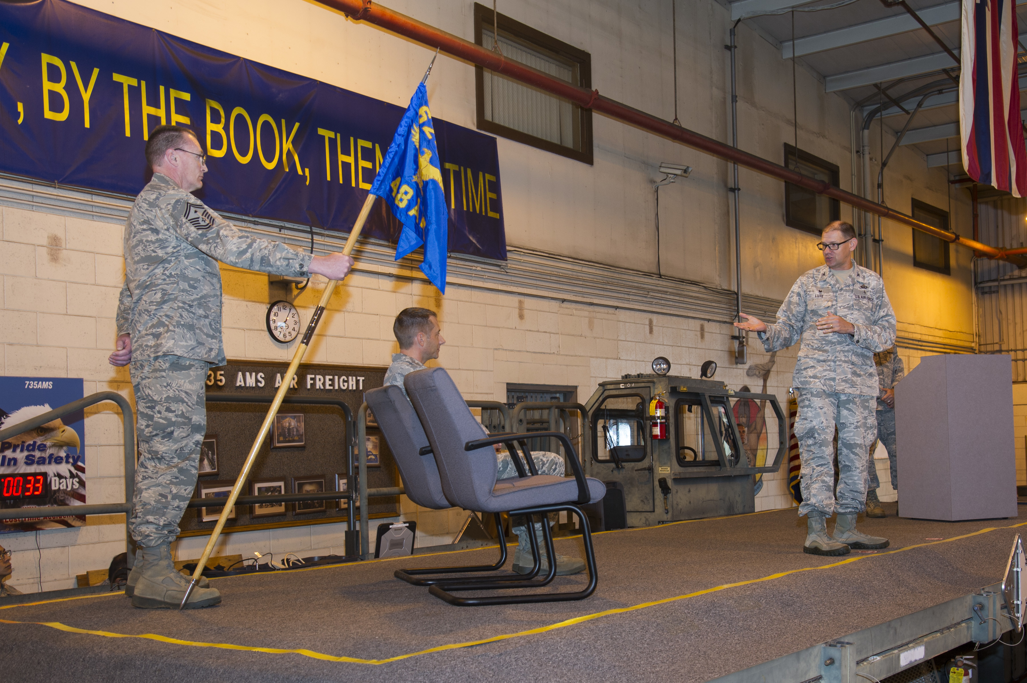Hawaii ‘Port Dawgs’ welcome new commander > 624th Regional Support ...
