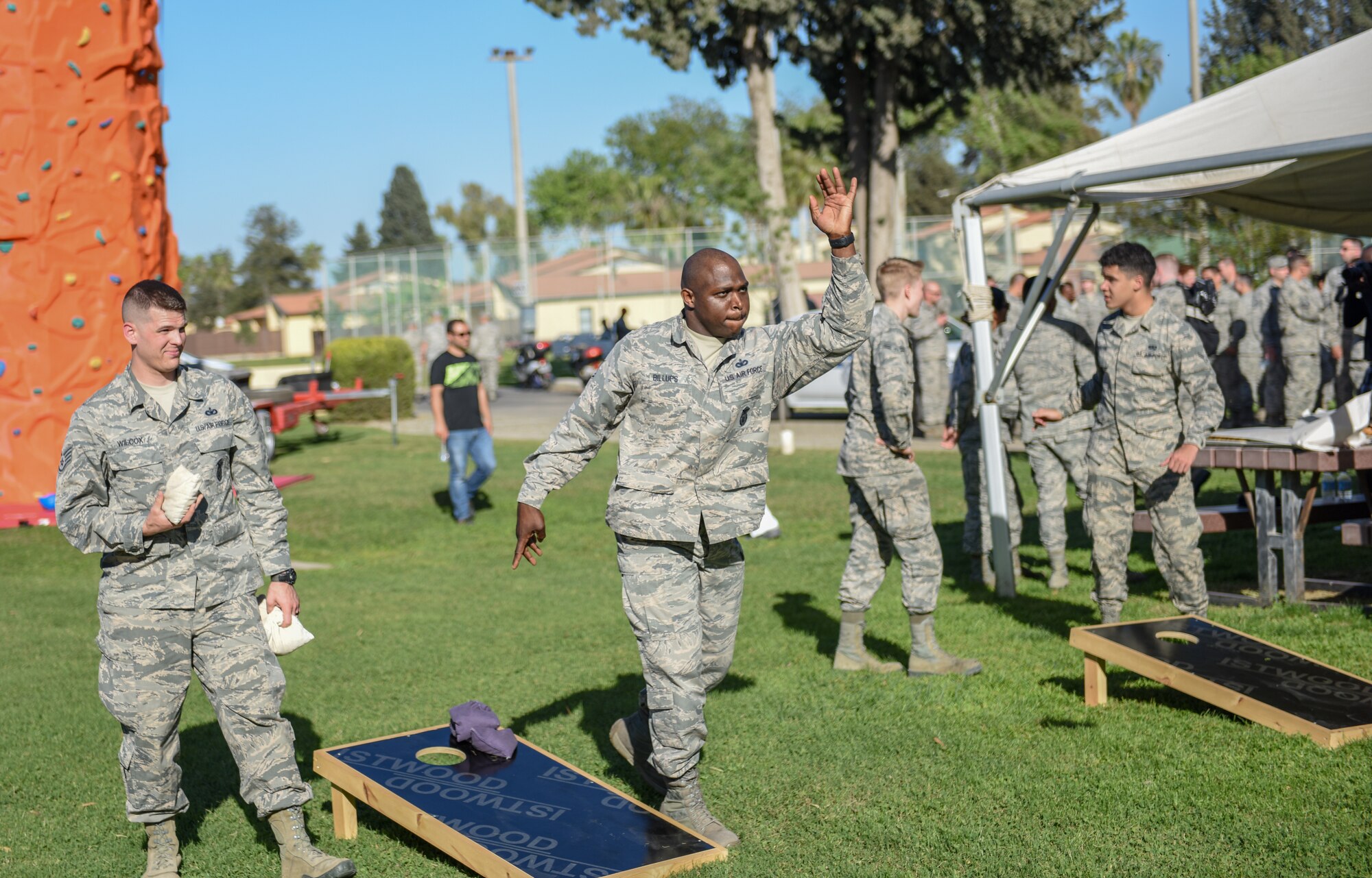 Incirlik Airmen enjoy barbecue bash