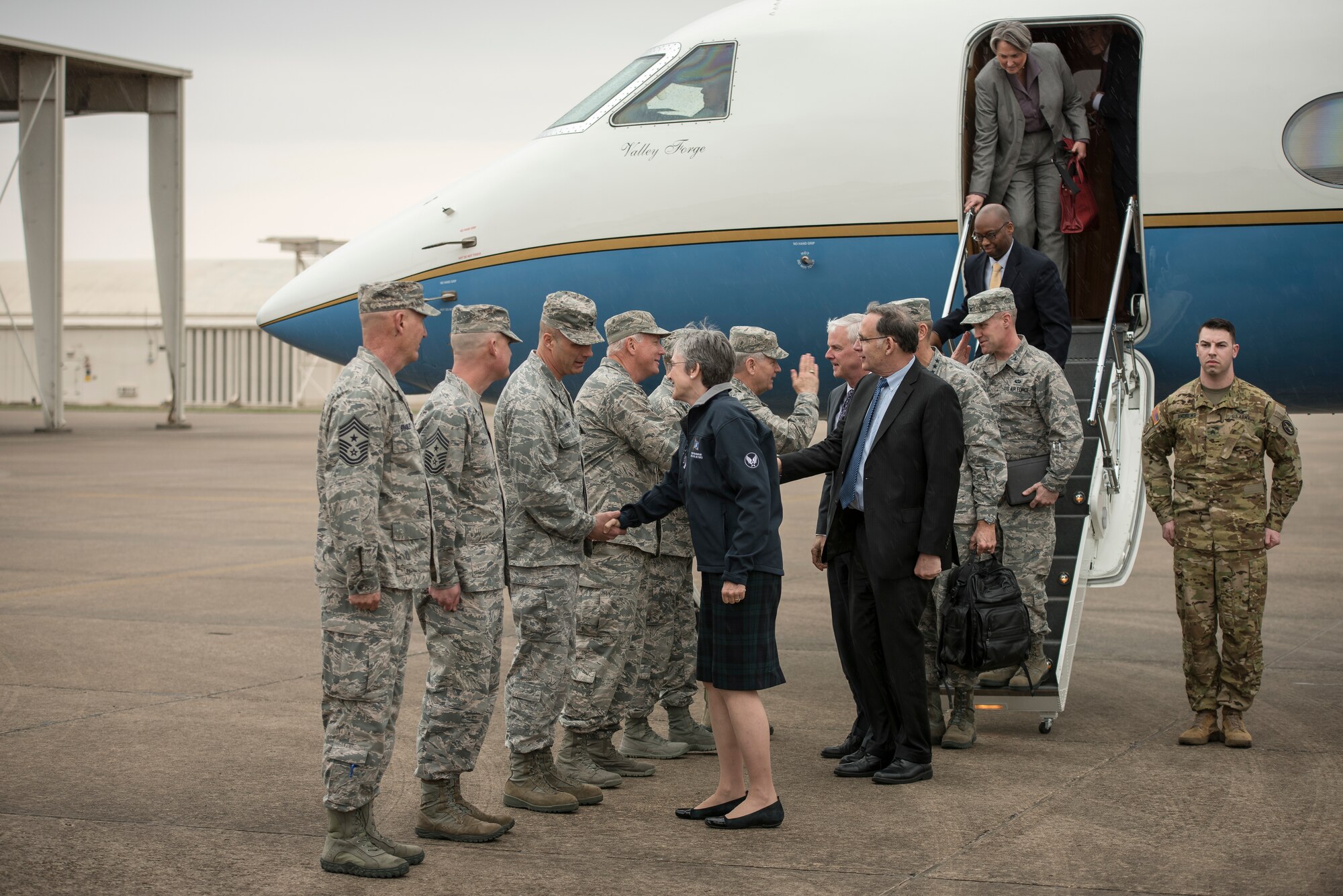 Col Robert I. Kinney shakes hands with Secretary of the Air Force Heather Wilson at Ebbing Air National Guard Base, Fort Smith, Ark., Mar. 26 , 2018.  Wilson’s visit to the 188th Wing marks her first tour of the wing's missions since becoming the SECAF. (U.S. Air National Guard photo by Senior Airman Matthew Matlock)