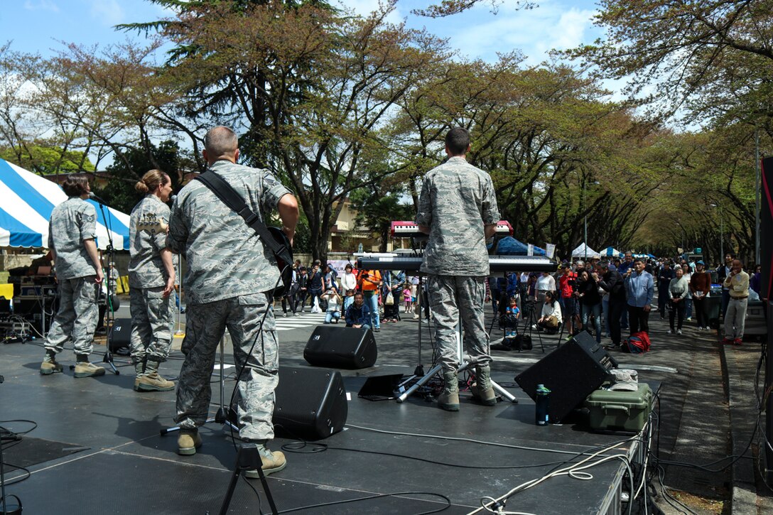 Yokota Holds 2018 Sakura Spring Festival