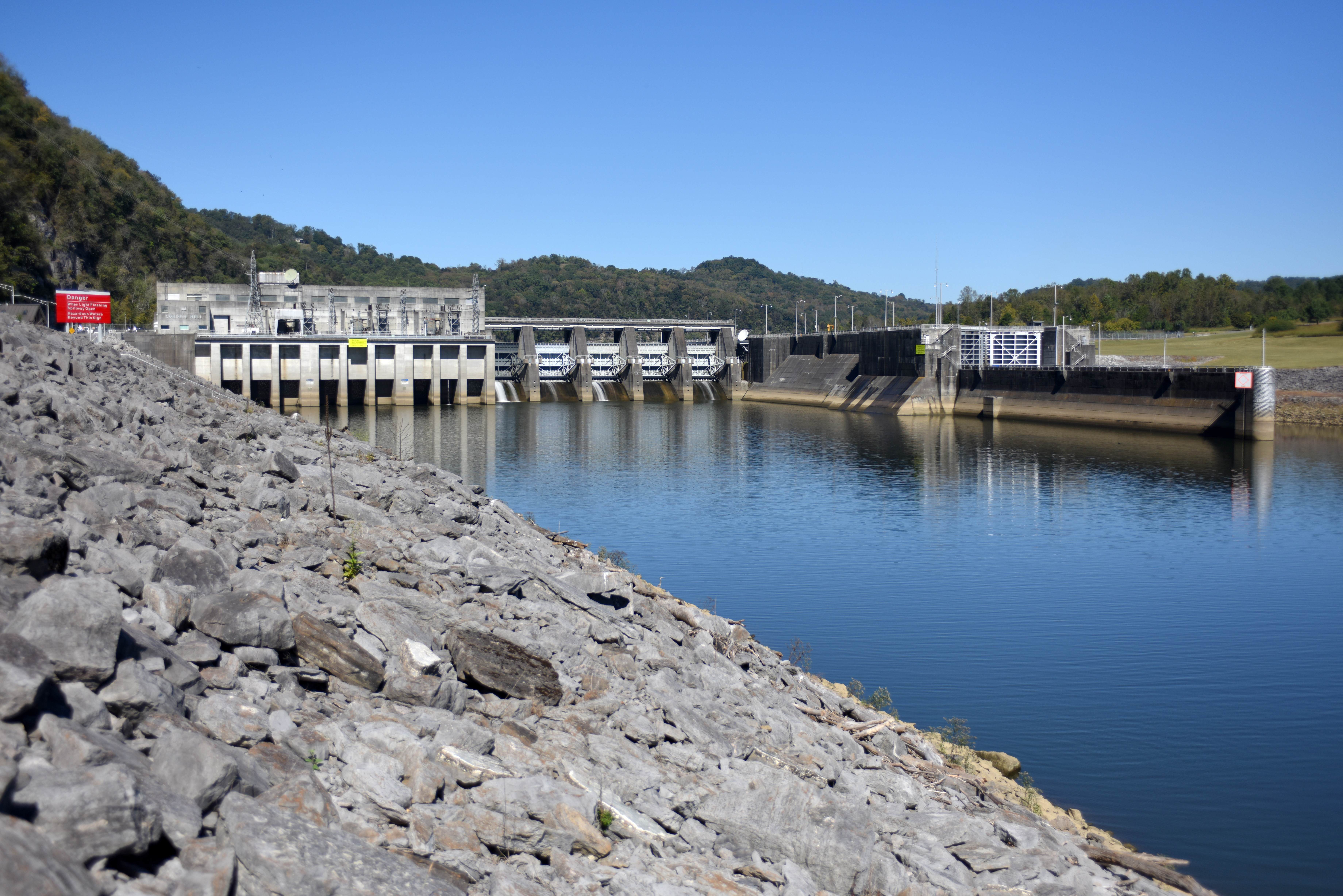 NR 18-009: Public invited for Cordell Hull Dam Powerhouse tour on  Cumberland River > Nashville District > News Releases