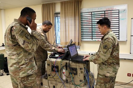 Soldiers at computers