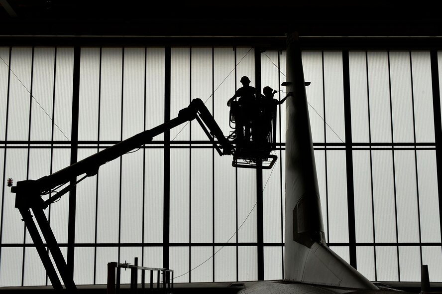 U.S. Airmen assigned to the 86th Maintenance Squadron use a lift to conduct maintenance on the tail of a C-130J Super Hercules on Ramstein Air Base, Germany, April 10, 2018. C-130Js form the backbone of the 86th Airlift Wing’s fleet, and are used in missions across Europe, Africa, and Asia. (U.S. Air Force photo by Senior Airman Joshua Magbanua)