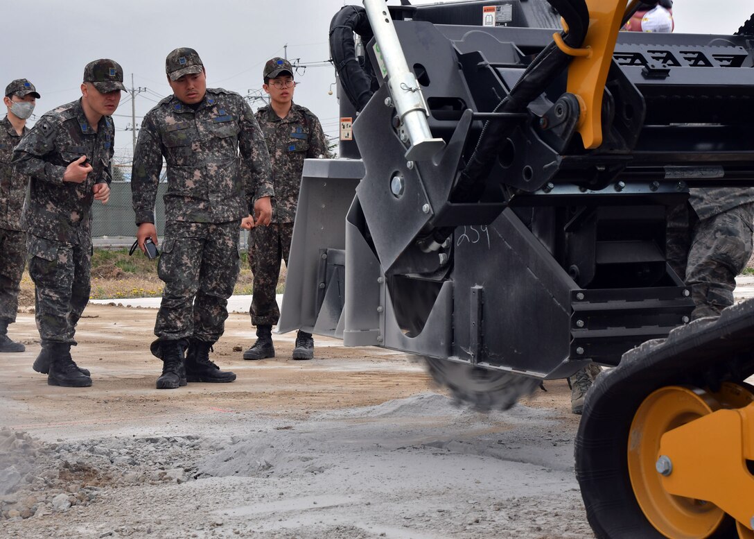 USAF and ROKAF conduct annual base recovery training