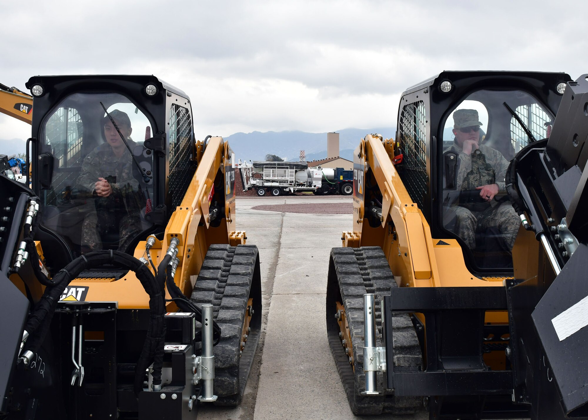 USAF and ROKAF conduct annual base recovery training