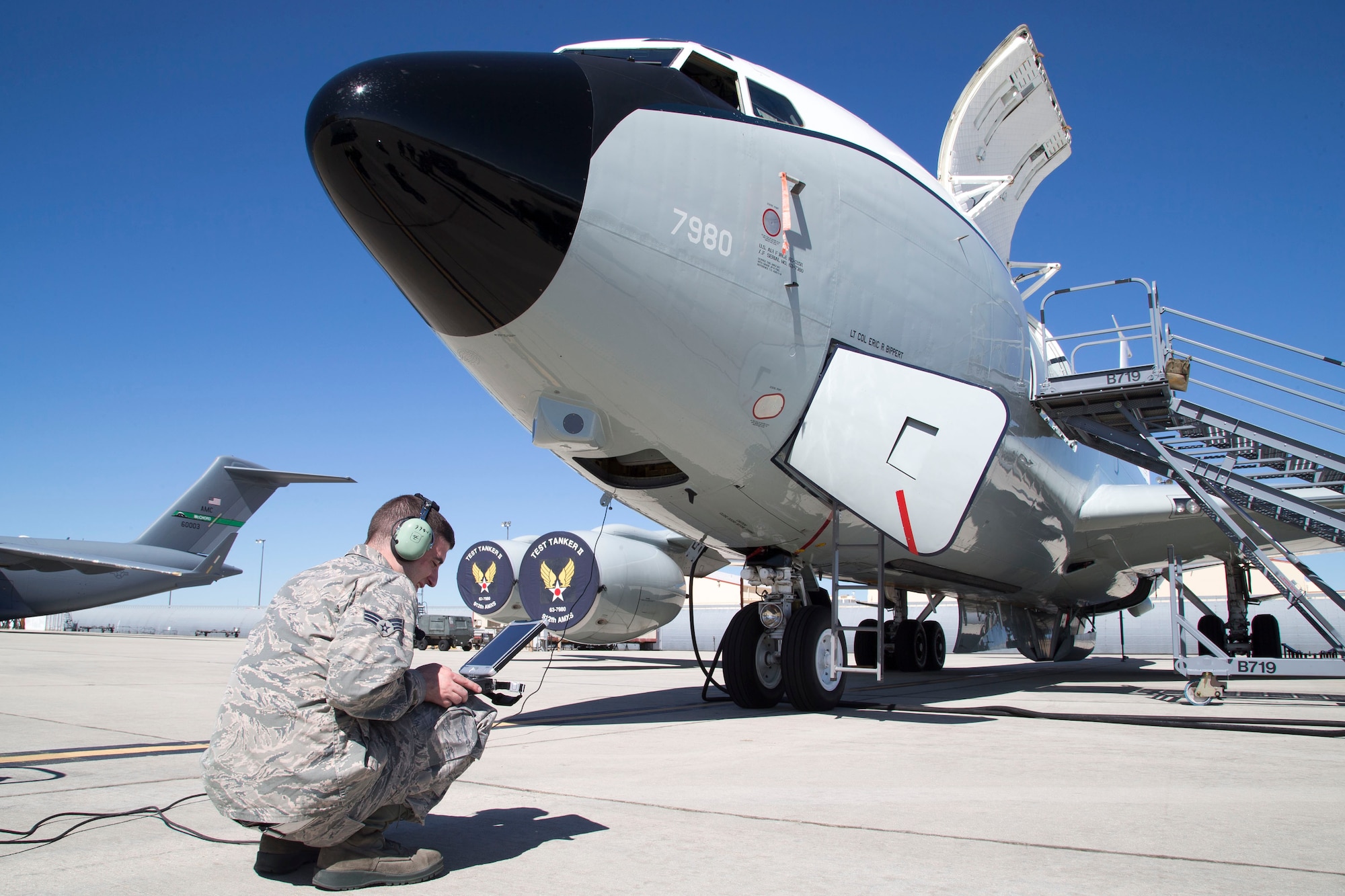 Several members from throughout Air Force Materiel Command (HQ AFMC/A4, Air Force Life Cycle Management Center, Air Force Research Lab, and contractors) descended on Edwards AFB to test out a new hybrid flightline generator the last week of March. They teamed up with members of the 412th Logistics Test Squadron to test their Hybrid Flightline Generator Technology Pathfinder on an F-16 fighter, KC-135 tanker and C-17 cargo plane.