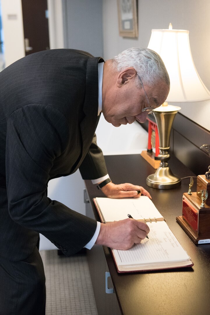 Colin Powell Addresses National Defense University