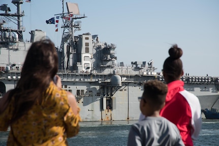 Bonhomme Richard departs Sasebo, concludes forward-deployed service