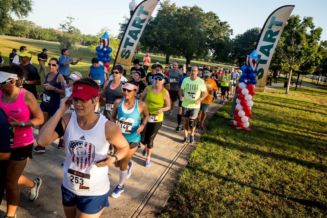 A good cause on hallowed ground: 143d ESC Soldiers supports Wounded Warfighter Lone Sailor 5K/10K