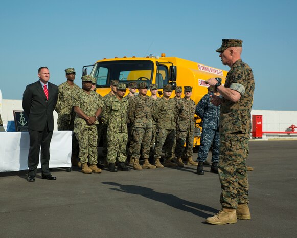Station Fuels gives award of excellence to air station