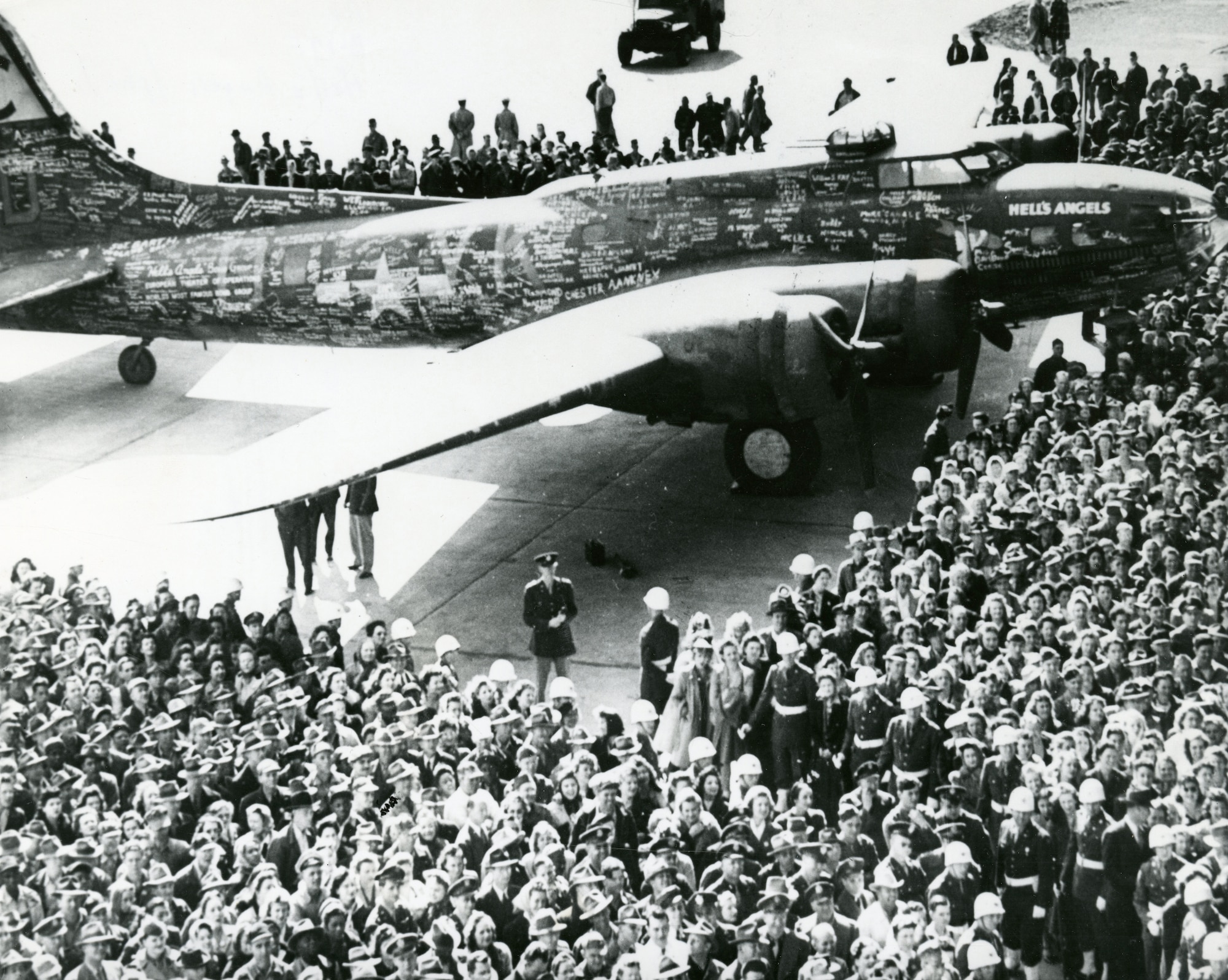 On May 13, 1943, the 303rd BG B-17F Hell’s Angels became the first heavy bomber to complete 25 combat missions over Europe, four days before the Memphis Belle’s crew.  After flying 48 combat missions, it returned to the US for a war bond tour, but not until 1944.