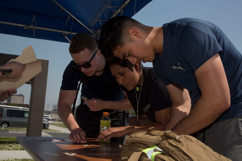 Iwakuni service members, residents compete in Amazing Race 2018