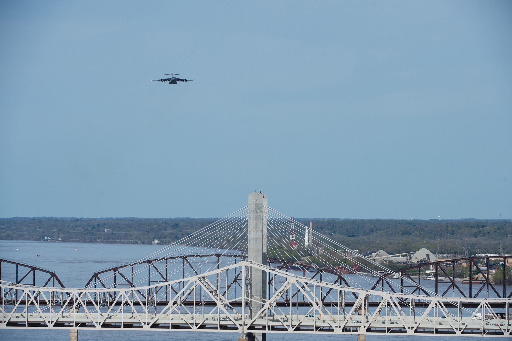 A C-17 Globemaster III assigned to the 445th Airlift Wing flies over the Ohio River in Louisville, Kentucky, during Thunder Over Louisville 2018 on April 21, 2018