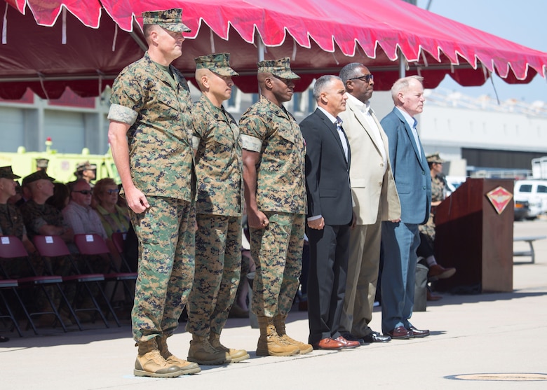 3rd MAW sergeant major passes the sword