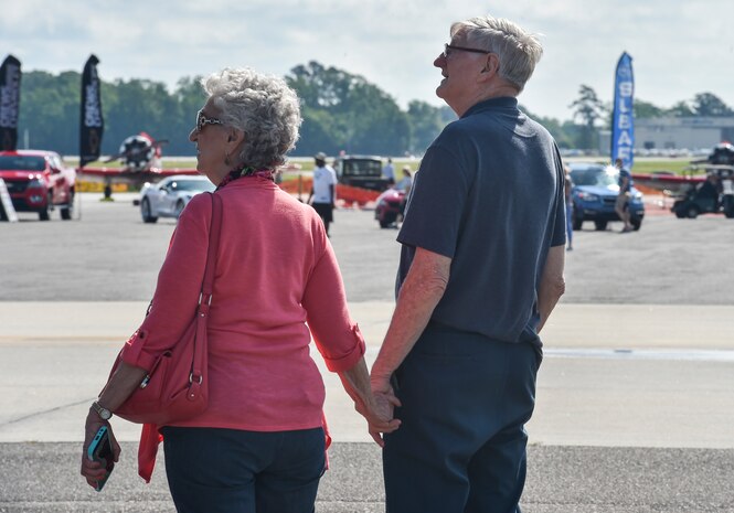 Attendees of the 2018 Air and Space Expo rehearsal look at exhibits at Joint Base Charleston, S.C., April 27, 2018.