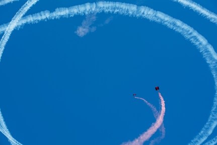 U.S. Army Special Operations Command Black Daggers Parachute Demonstration Detachment members perform the opening ceremony during the Charleston Air & Space Expo April 28, 2018, at Joint Base Charleston, S.C.