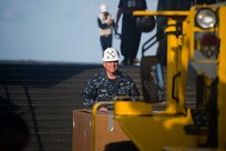 Reservists Go to Sea to Forward-Deployed Expeditionary Strike Group on Patrol