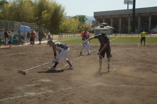 Americans, Japanese compete in softball tournament