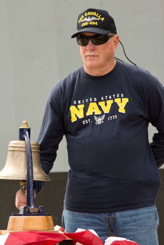 Former U.S. Navy Torpedoman’s Mate Petty Officer 2nd Class (SS/DV) Jack Holden, rings the bell in honor of the 52 submarines lost during World War II at the “All Cavalla Reunion Memorial Service” in Seawolf Park in Galveston, Texas, April 21, 2018.