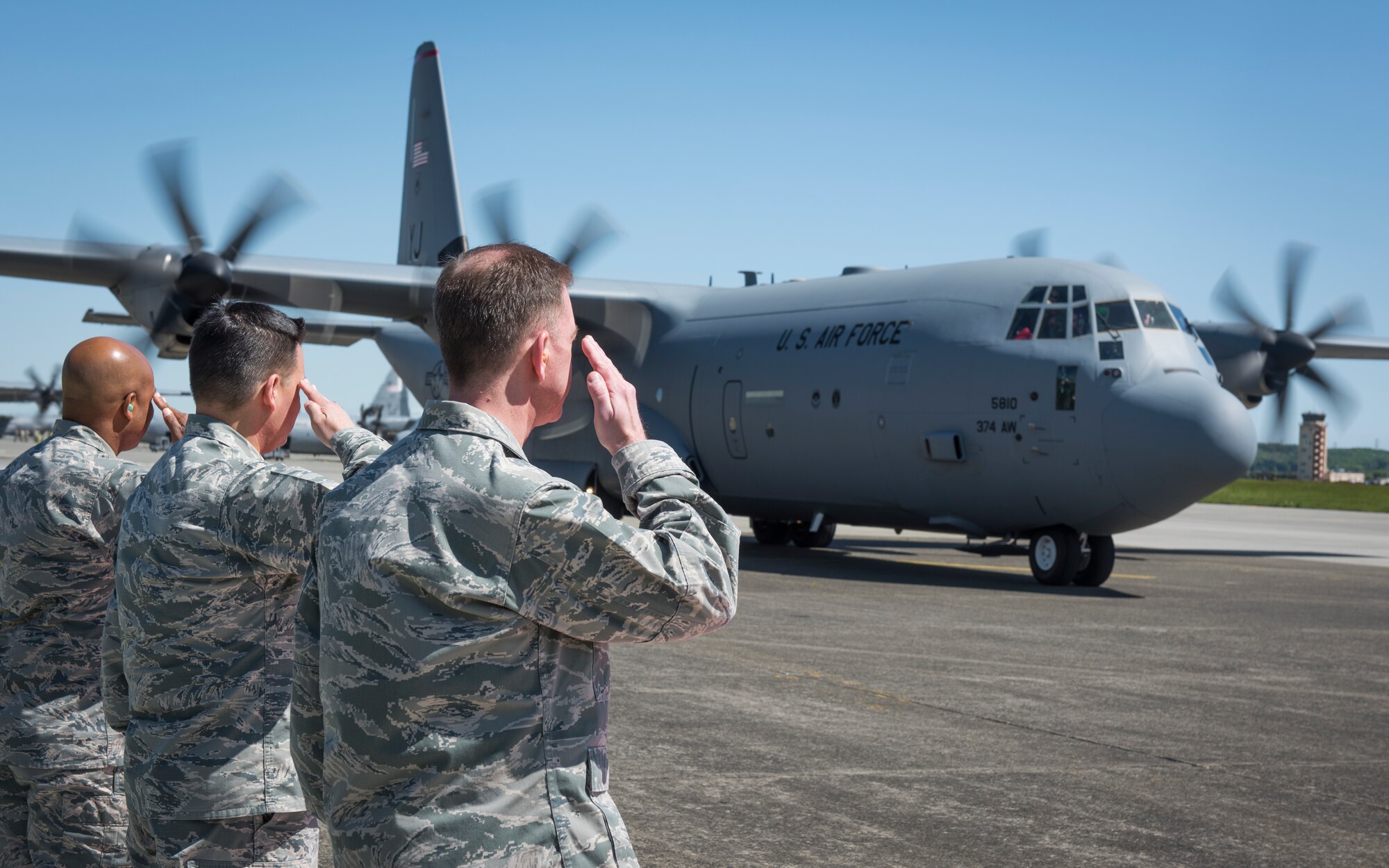 Vice Chief of Staff, Civic Leaders experience the Pacific’s premiere airlift hub