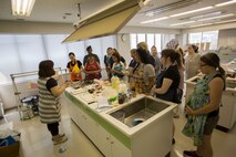 MCAS Iwakuni residents cook Japanese dish and dessert